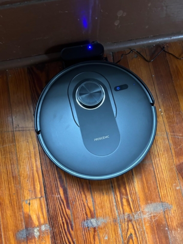 Q8 Robot Vacuum photo review